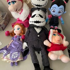6 Stuffed Disney store Stuffed toys